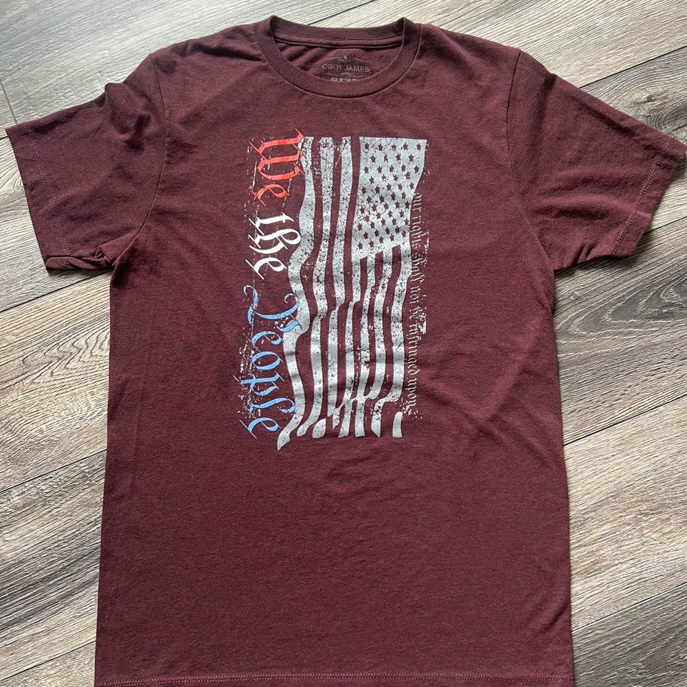 Old Navy Men's Burgundy Graphic Tee